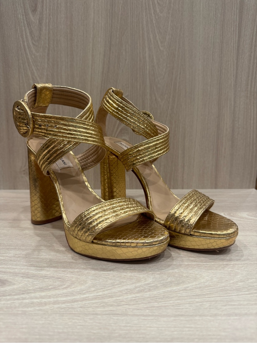 ANTONIO MELANI Metallic Gold Textured Block Heel Sandals